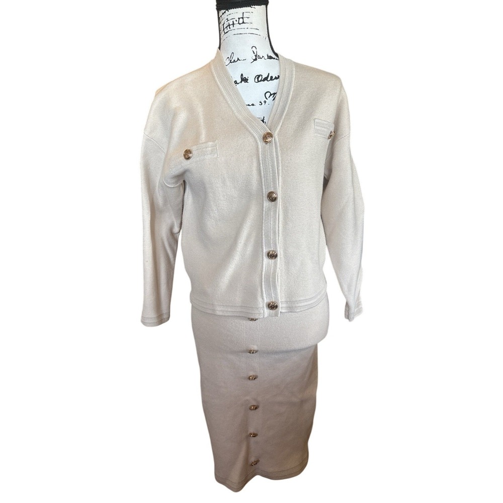 LILLUSORY Beige Knit Two-Piece Cardigan Skirt Set Size Small